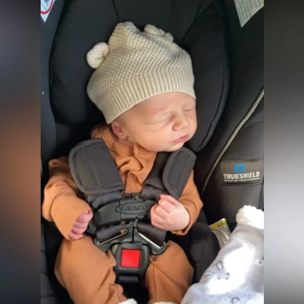 Knit baby bear 🐻 hat